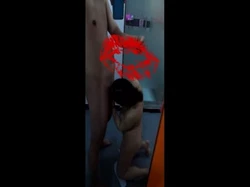 小母狗跪地上给主人口交——有手势验证