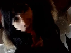 母狗公司楼梯口交吃口水
