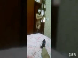 少妇穿渔网袜跟老公玩重口味啪啪，完整版，屌丝勿扰谢谢，