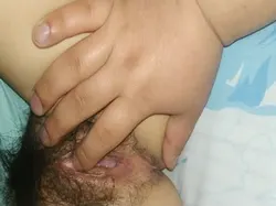 摸豆豆掏洞洞
