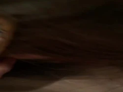 少妇秋雨边电话边口暴
