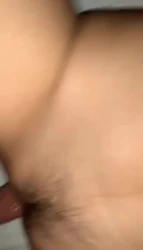 18岁少女短片逼超嫩，嫩逼水多多，超骚！深圳广东地区寻女。