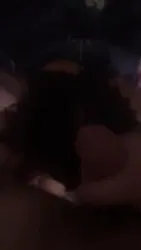 射脸上说烫