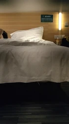 露脸00后  娇喘可射  床上小藏獒