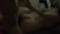猛操99年学妹，电动小马达抽送！