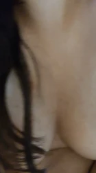 艹哭大奶女友