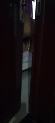 同事跟媳妇门没关好！