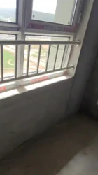 工地干完00年黑丝女友又让她夹着去跳蛋上班