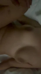 洋炮友老公在家等她下班 她在我这边OMG