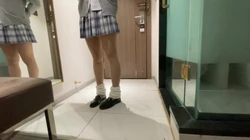 酒店约炮穿着JK裙的小母狗 还是一个无毛的粉嫩鲍鱼（简介入群可约）