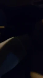 骚老婆出租车露出，忍不住自摸起来