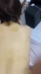 新加坡骚货家中偷情 给上班的老公发语音