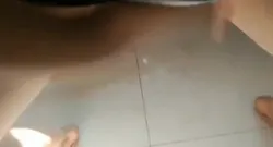 自拍有常可帮拍厕所