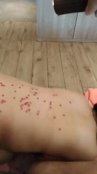 骚母狗享受滴蜡
