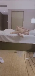 白屁股老婆坐单男