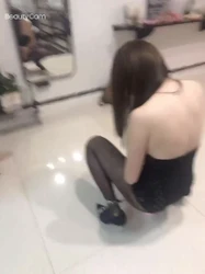 露脸情人要两根才能填满她得洞