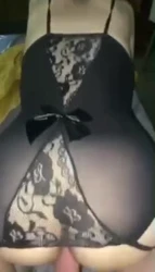 黑丝后入极品身材鲜嫩娇妻