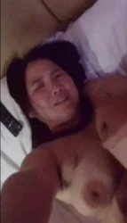 G罩杯熟女人妻 上班期间出来开房