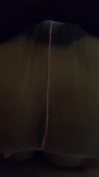 倒车入库。熟女还是很熟练的