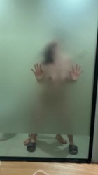 老婆在浴室被单男操