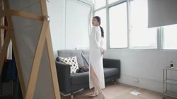 漂亮模特美女在简陋的出租屋沙发上爆操 （简阶免费看完整主其他视频）