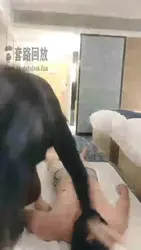 全体重踩踏