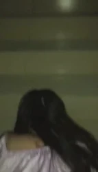 深夜在少妇家楼道里偷情 真实刺激