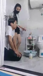 Audrey雪儿 强迫圣水淋浴