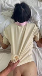 蛇腰嫩妹性爱自拍，打桩后入已被调教成小母狗了