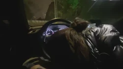 姐姐在车上就忍不住了 还要我给她征集炮友玩换妻