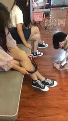 双女强迫喝尿