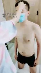 耳光场 连续抽近两米学生狗