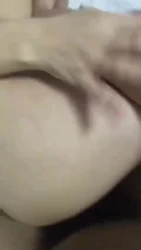 和丰满良家熟女偷情，老公来电话了，越要接电话越猛操