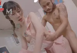MCY-0208插入我的白嫩幼齿小妹-宋东琳