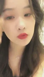 偷舔我脚的贱狗鞭子教你做人