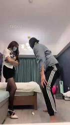 踢裆一直踢