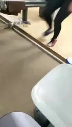 保龄球馆 运动棉袜 贱奴跪舔 臭气熏天运动鞋
