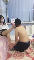 职业装鞭打性感