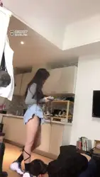 继父偷闻鞋窝被发现 当了我的狗