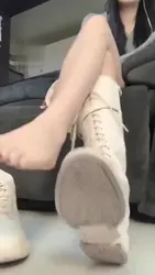 超美女S长靴全程语言羞辱