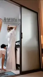 妮可 家奴伺候起床