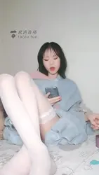 白丝小妹红绿灯