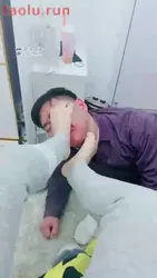 白袜美脚羞辱狗奴 舔脚 钻胯 脚耳光