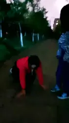 高清 围观闺蜜户外调教素人 遛狗