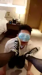 黑丝棉袜完虐小公狗