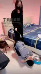 夏娃 全体重 鞭打 踢裆 羞辱 烟灰缸