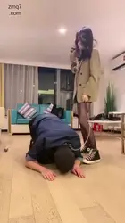 深圳万一 帆布鞋 黑丝 长腿模特调狗奴