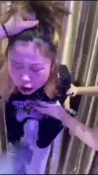 太妹打母狗 拖鞋抽脸 踹头 踹胸口