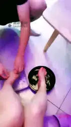 伺候洗脚脚