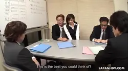 筱小姐在会议上吸了几根鸡巴